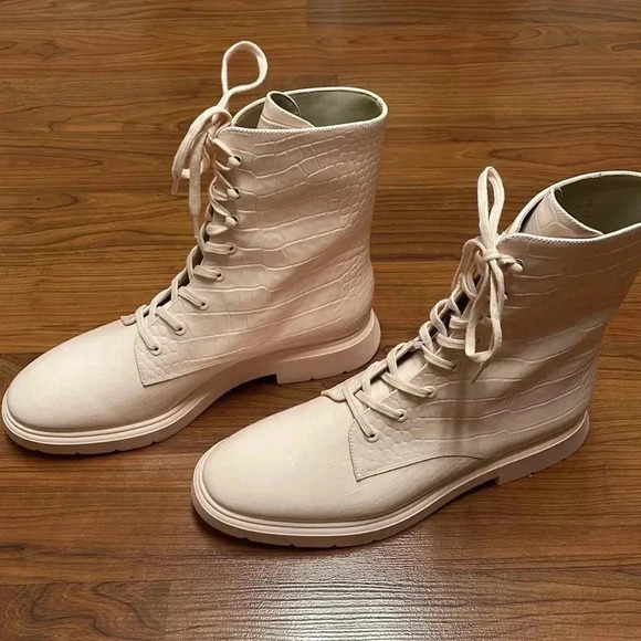 Stuart Weitzman Mckenzee Croc Embossed Leather Ankle Boots, size 40 - Picture 4 of 14